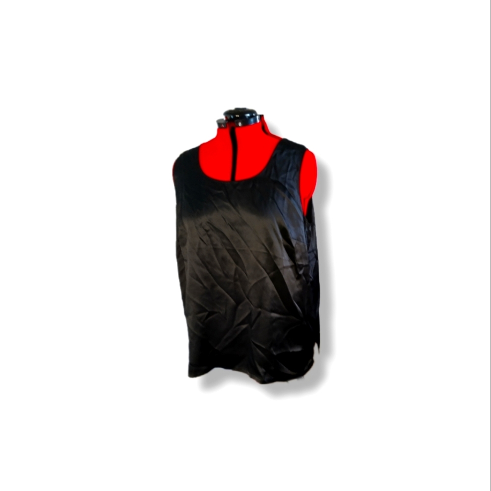 Avenue 100% Silk top size 18/20 black sleeveless